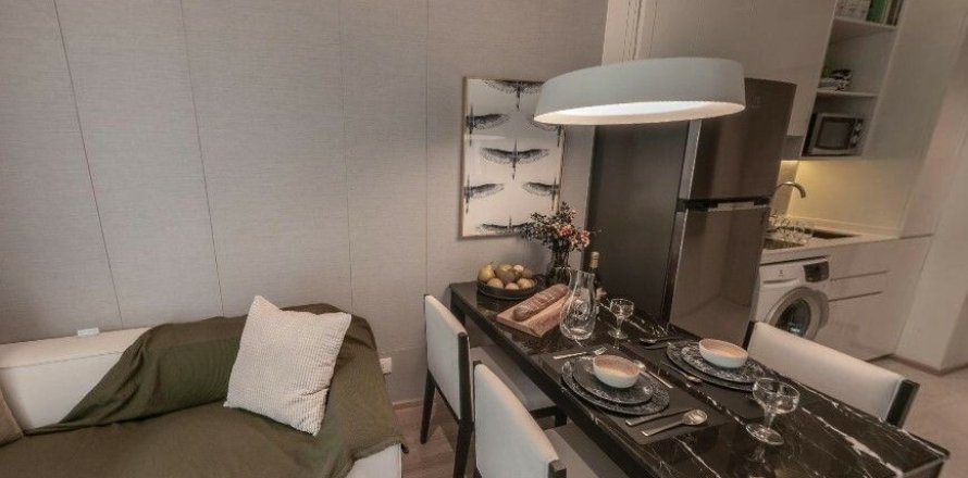 Condo in Phra Khanong, Bangkok, Thailand, 3 bedrooms  № 160935