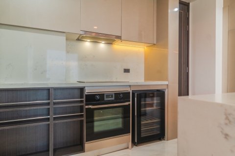 Condo in Watthana, Bangkok, Thailand, 2 bedrooms  № 160934 - photo 14