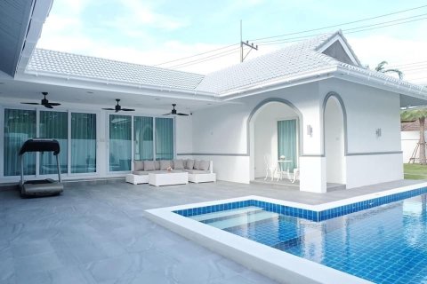 Villa in Pattaya, Thailand 3 bedrooms № 160937