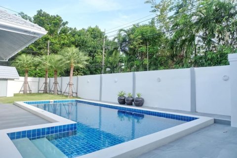 Villa in Pattaya, Thailand 3 bedrooms № 160937 - photo 14