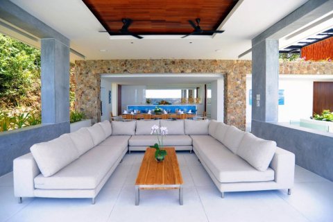 Villa in Surat Thani, Thailand 5 bedrooms № 116875 - photo 8