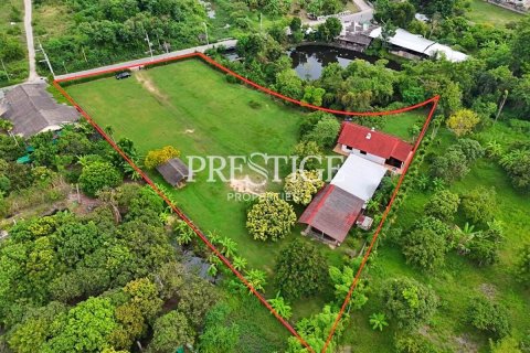 Land in Pattaya, Thailand 4800 sq.m. № 197955 - photo 6