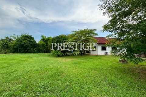 Land in Pattaya, Thailand 4800 sq.m. № 197955 - photo 8