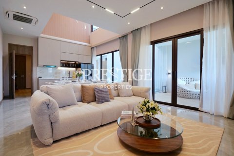 House in Pattaya, Thailand 4 bedrooms № 197950 - photo 3