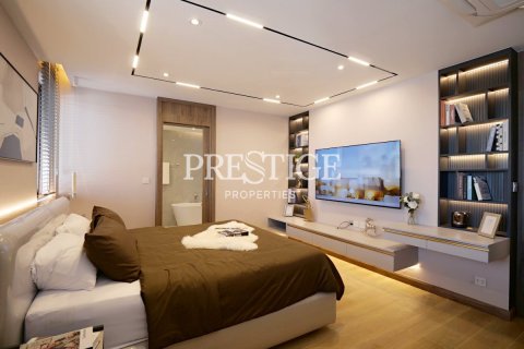 House in Pattaya, Thailand 4 bedrooms № 197950 - photo 16