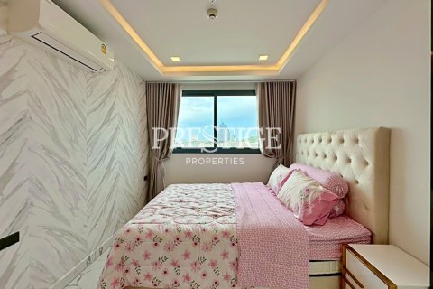 Condo in Pattaya, Thailand, 2 bedrooms № 197953 - photo 17