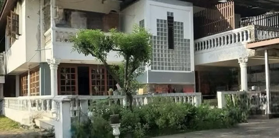 Haus in Phra Khanong, Bangkok, Thailand 5 Schlafzimmer № 215471