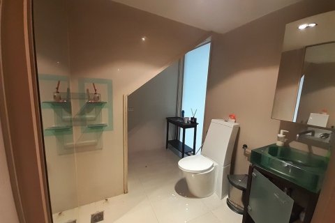 Condo in Watthana, Bangkok, Thailand, 3 bedrooms  № 161163 - photo 19