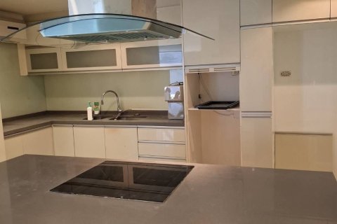 Condo in Watthana, Bangkok, Thailand, 3 bedrooms  № 161163 - photo 12