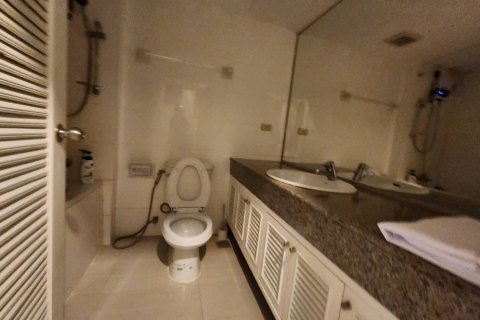 Condo in Watthana, Bangkok, Thailand, 3 bedrooms  № 161169 - photo 8