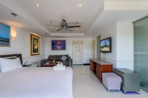 Townhouse in Kathu, Thailand 3 bedrooms № 161168 - photo 14