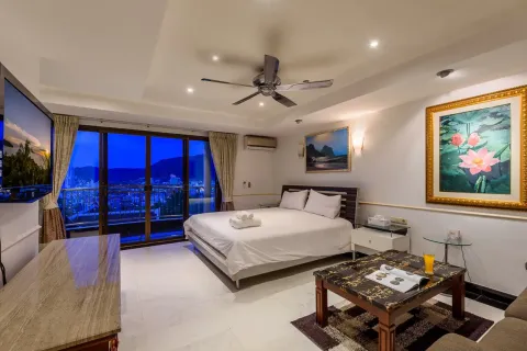 Townhouse in Kathu, Thailand 3 bedrooms № 161168 - photo 16