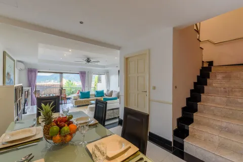 Townhouse in Kathu, Thailand 3 bedrooms № 161168 - photo 9