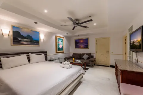 Townhouse in Kathu, Thailand 3 bedrooms № 161168 - photo 17