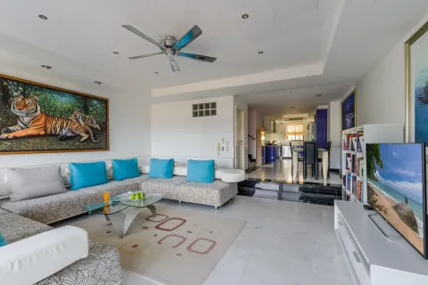 Townhouse in Kathu, Thailand 3 bedrooms № 161168 - photo 6