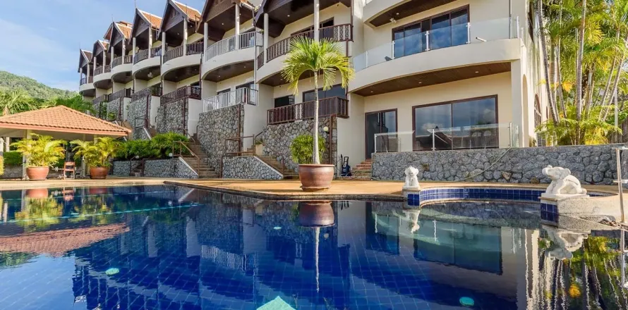 Townhouse in Kathu, Thailand 3 bedrooms № 161168