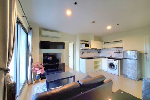 Condo in Bangkok, Thailand, 2 bedrooms  № 157680 - photo 7