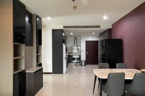 Condo in Bangkok, Thailand, 2 bedrooms  № 157682 - photo 10