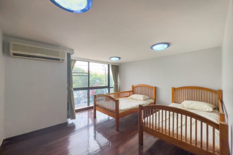 Condo in Bangkok, Thailand, 2 bedrooms  № 157681 - photo 5