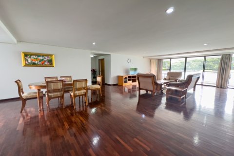 Condo in Bangkok, Thailand, 2 bedrooms  № 157681 - photo 7