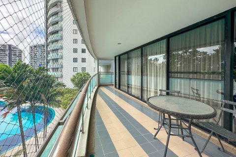 Condo in Bangkok, Thailand, 2 bedrooms  № 157681 - photo 3