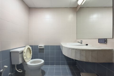 Condo in Bangkok, Thailand, 2 bedrooms  № 157681 - photo 6