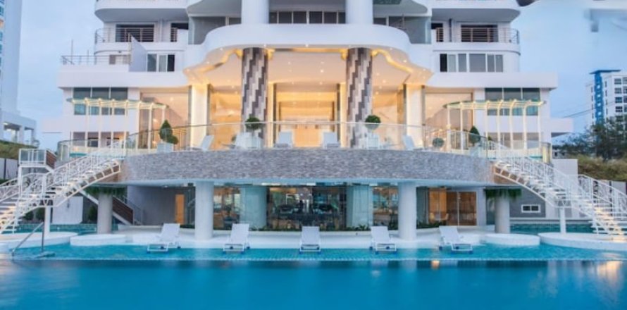 Condo in Pattaya, Thailand, 2 bedrooms  № 157685