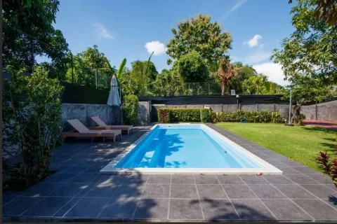 Villa in Saraphi, Thailand 4 bedrooms № 153984 - photo 1