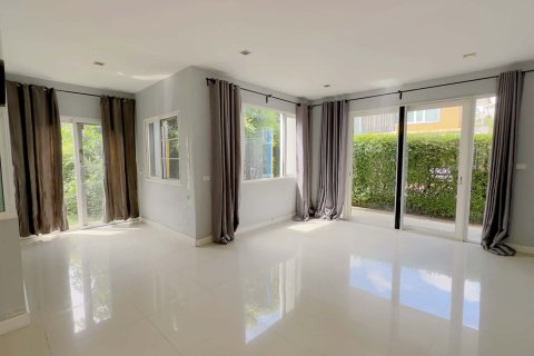 Дом в Правете, Бангкок, Таиланд с 4 спальнями  № 153989 - фото 3