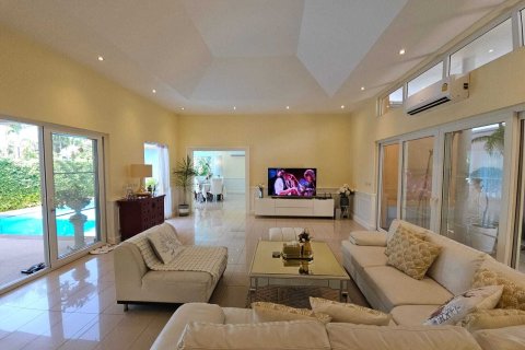 Дом в Паттайе, Таиланд с 2 спальнями  № 153987 - фото 15