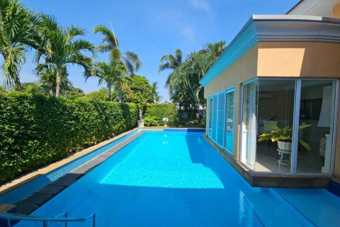 Дом в Паттайе, Таиланд с 2 спальнями  № 153987 - фото 2