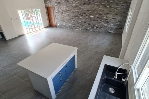 Villa in Chiang Rai, Thailand 3 bedrooms № 164295 - photo 8