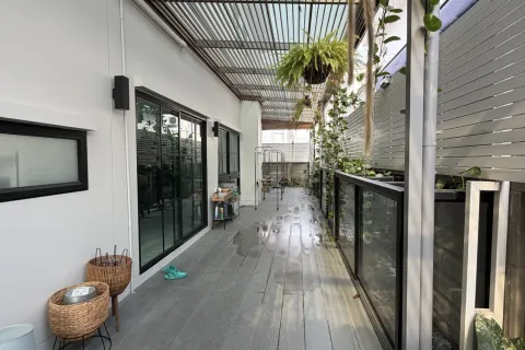 Дом в Бангкоке, Таиланд с 6 спальнями  № 164297 - фото 4