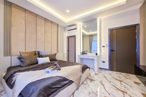 Вилла в Паттайе, Таиланд с 5 спальнями  № 167802 - фото 15