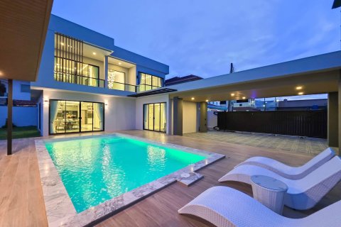 Вилла в Паттайе, Таиланд с 5 спальнями  № 167802 - фото 3