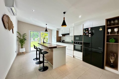 Villa in Chiang Mai, Thailand 4 bedrooms № 133367 - photo 11