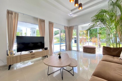 Villa in Chiang Mai, Thailand 4 bedrooms № 133367 - photo 6