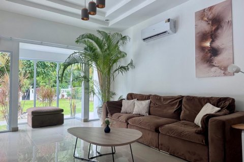 Villa in Chiang Mai, Thailand 4 bedrooms № 133367 - photo 2
