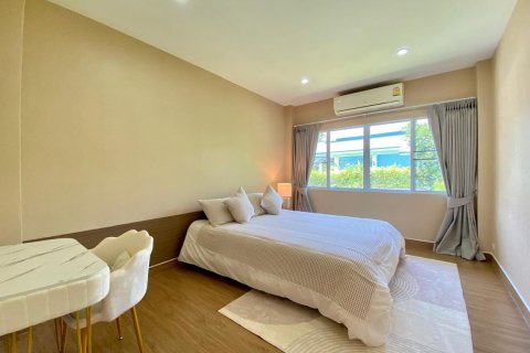 Villa in Chiang Mai, Thailand 4 bedrooms № 133367 - photo 18