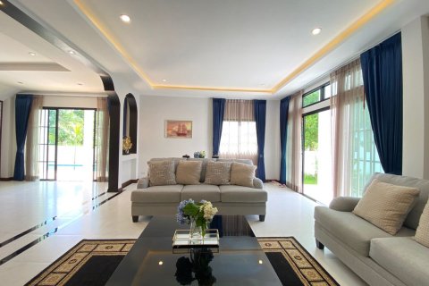 House in Chiang Mai, Thailand 6 bedrooms № 133366 - photo 11