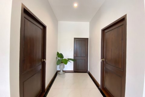 House in Chiang Mai, Thailand 6 bedrooms № 133366 - photo 21