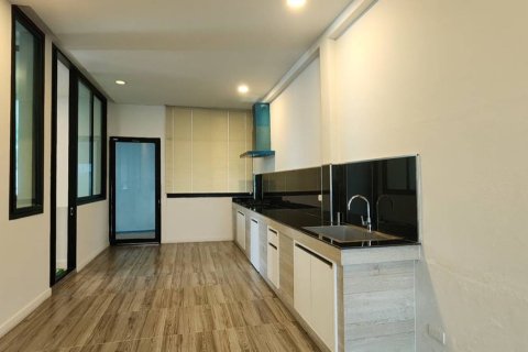 House in Chiang Mai, Thailand 4 bedrooms № 133365 - photo 15