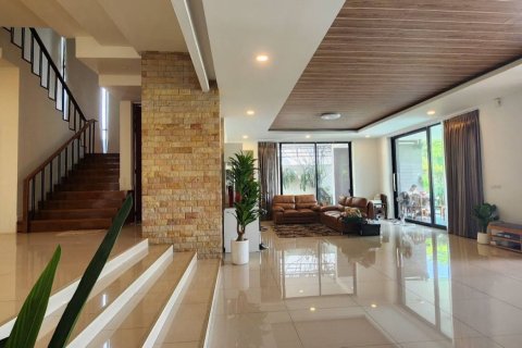 House in Chiang Mai, Thailand 4 bedrooms № 133365 - photo 8