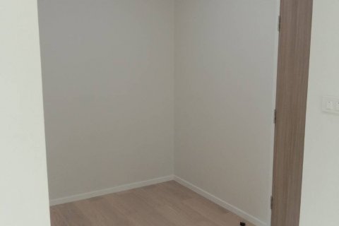 Condo à Watthana, Bangkok, Thaïlande, 2 chambres  № 137144 - photo 4