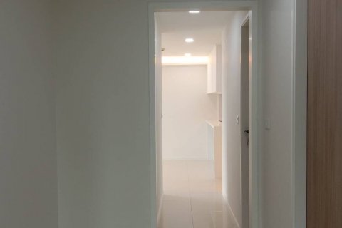 Condo à Watthana, Bangkok, Thaïlande, 2 chambres  № 137144 - photo 5