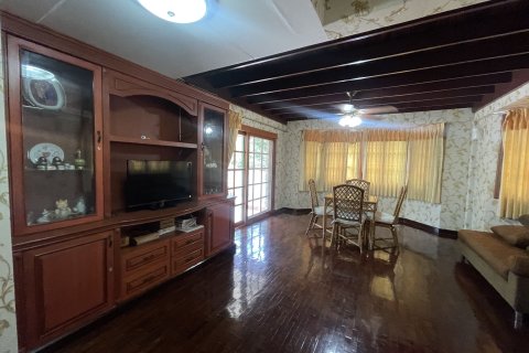 Вилла в Хуа Хине, Таиланд с 4 спальнями  № 151947 - фото 13