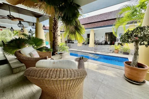 Дом в Хуа Хине, Таиланд с 5 спальнями  № 151948 - фото 3