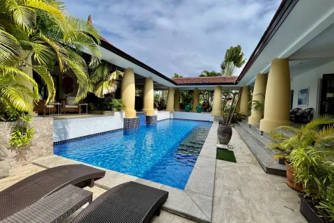 Дом в Хуа Хине, Таиланд с 5 спальнями  № 151948 - фото 2