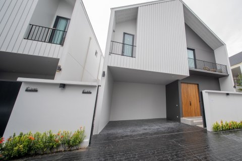 Villa in Phuket, Thailand 3 bedrooms № 116750 - photo 10