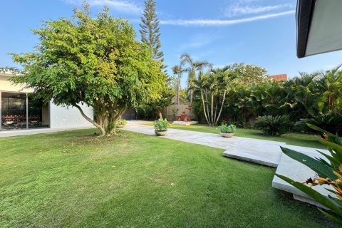 Villa à Pattaya, Thaïlande 4 chambres № 139477 - photo 18